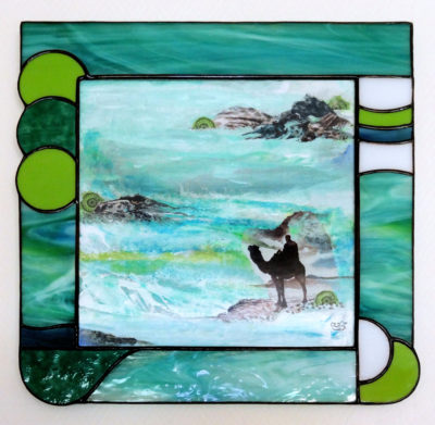 "Désert d'eau", collage, acrylique, gouache, sur carton gris 20x20 cm + cadre vitrail
